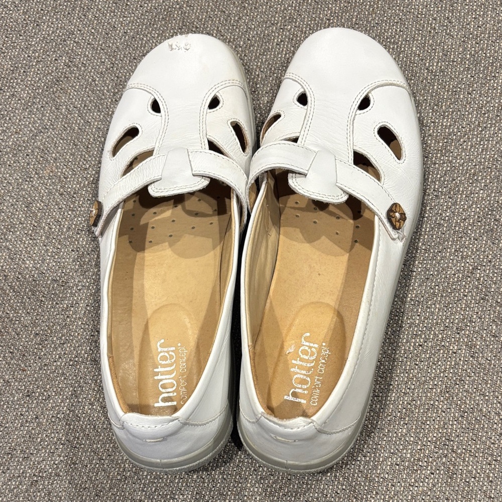 Hotter Cream Leather Casual Loafers